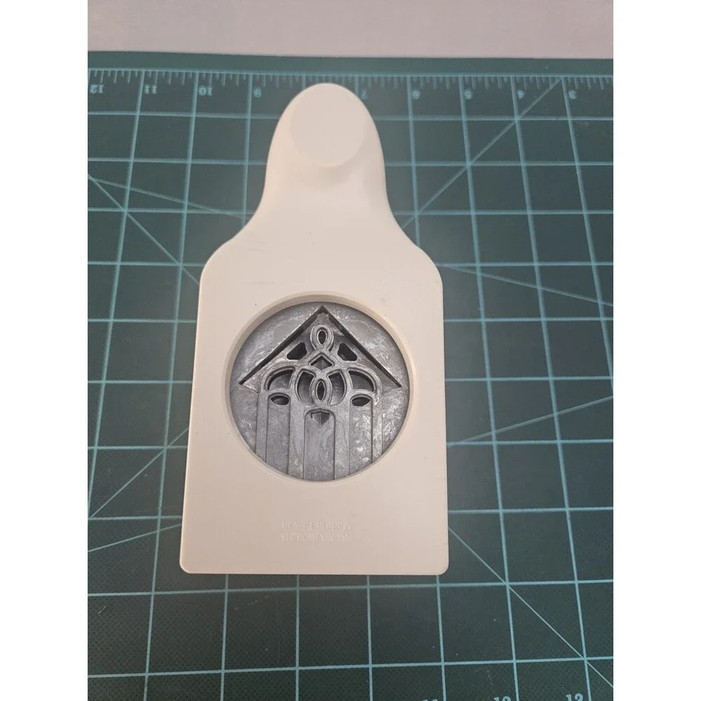 Martha Stewart Crafts Corner Punch Border